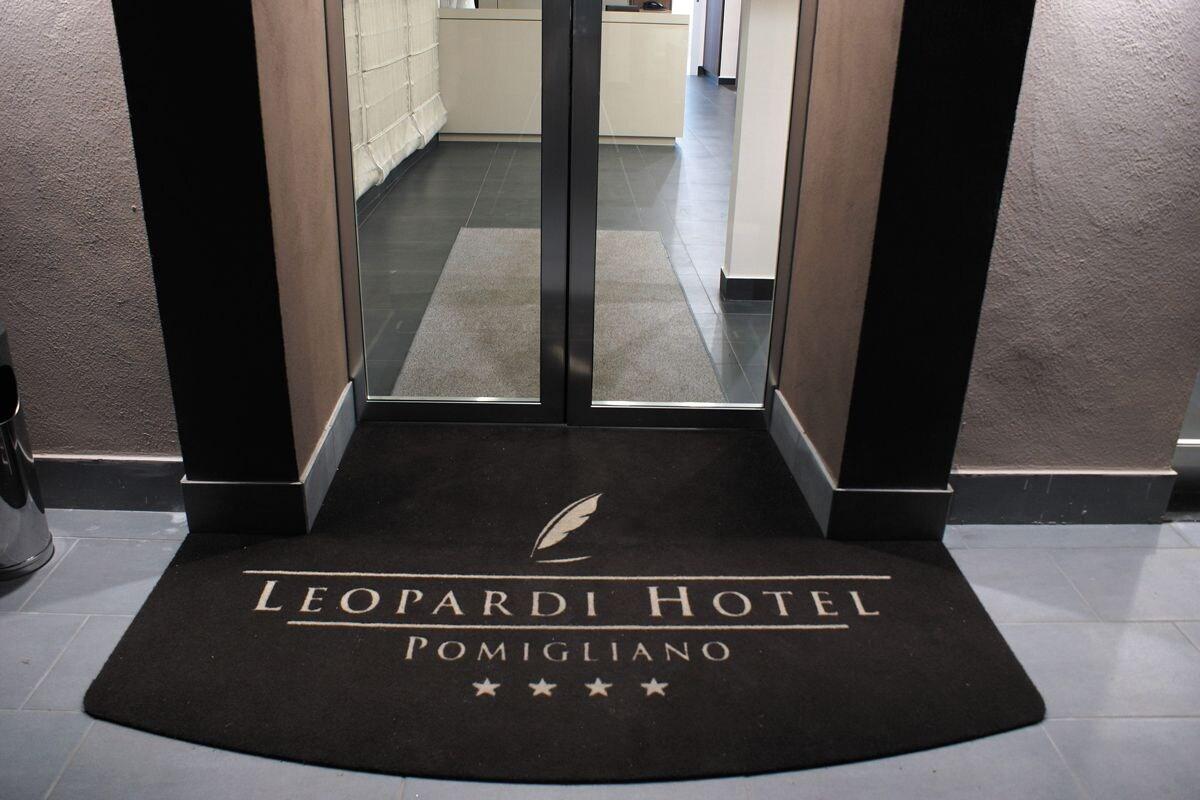 Hotel Leopardi Pomigliano d'Arco Exterior photo